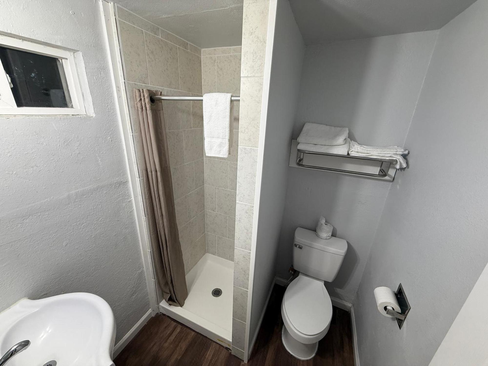 Budget Inn בנד מראה חיצוני תמונה