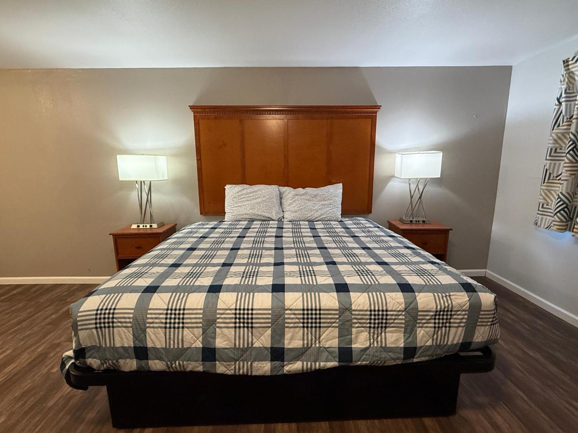 Budget Inn בנד מראה חיצוני תמונה