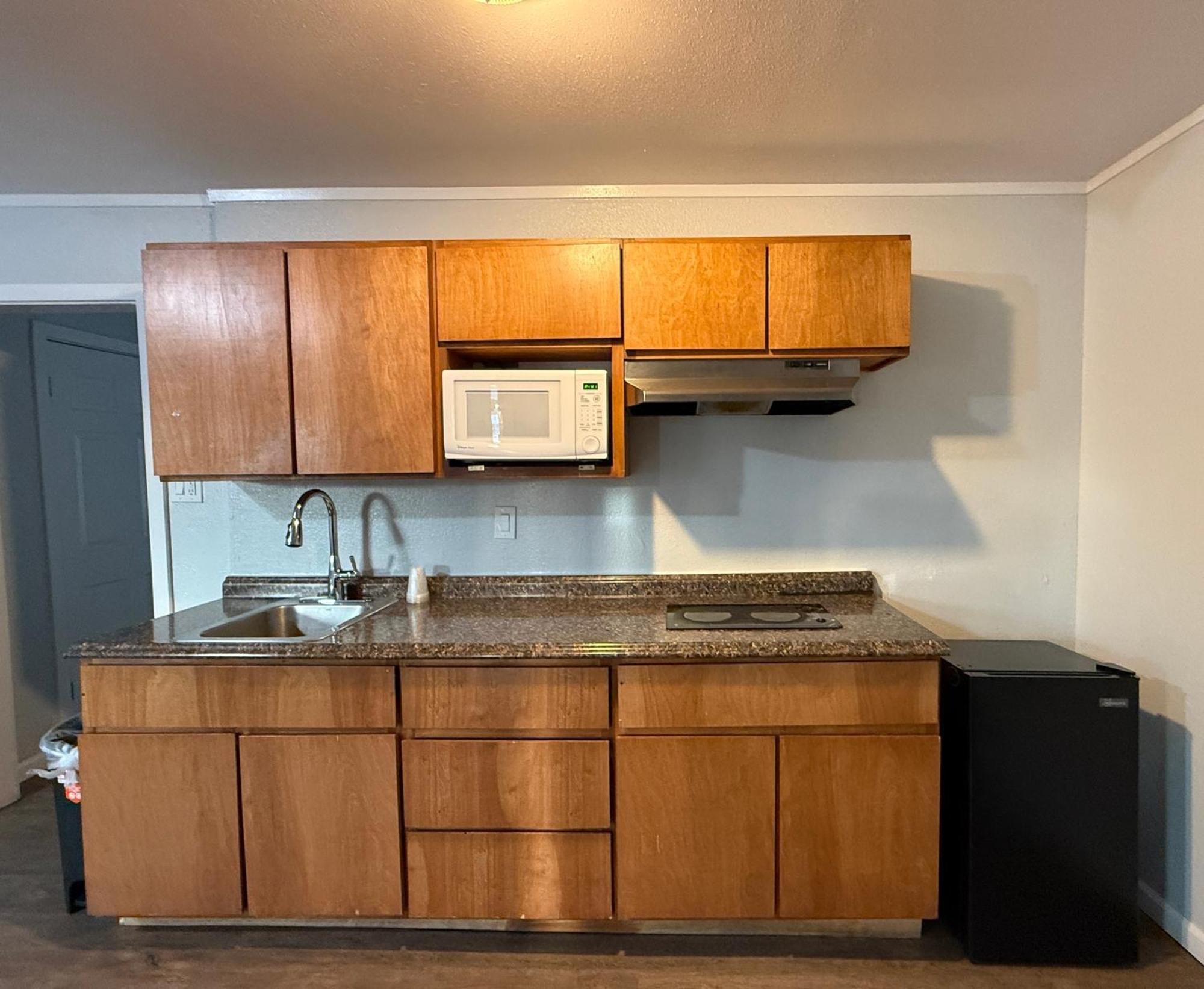 Budget Inn בנד מראה חיצוני תמונה